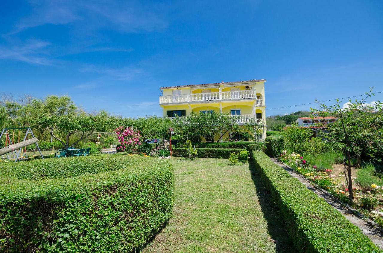 Apartments Boza Lopar Exterior foto